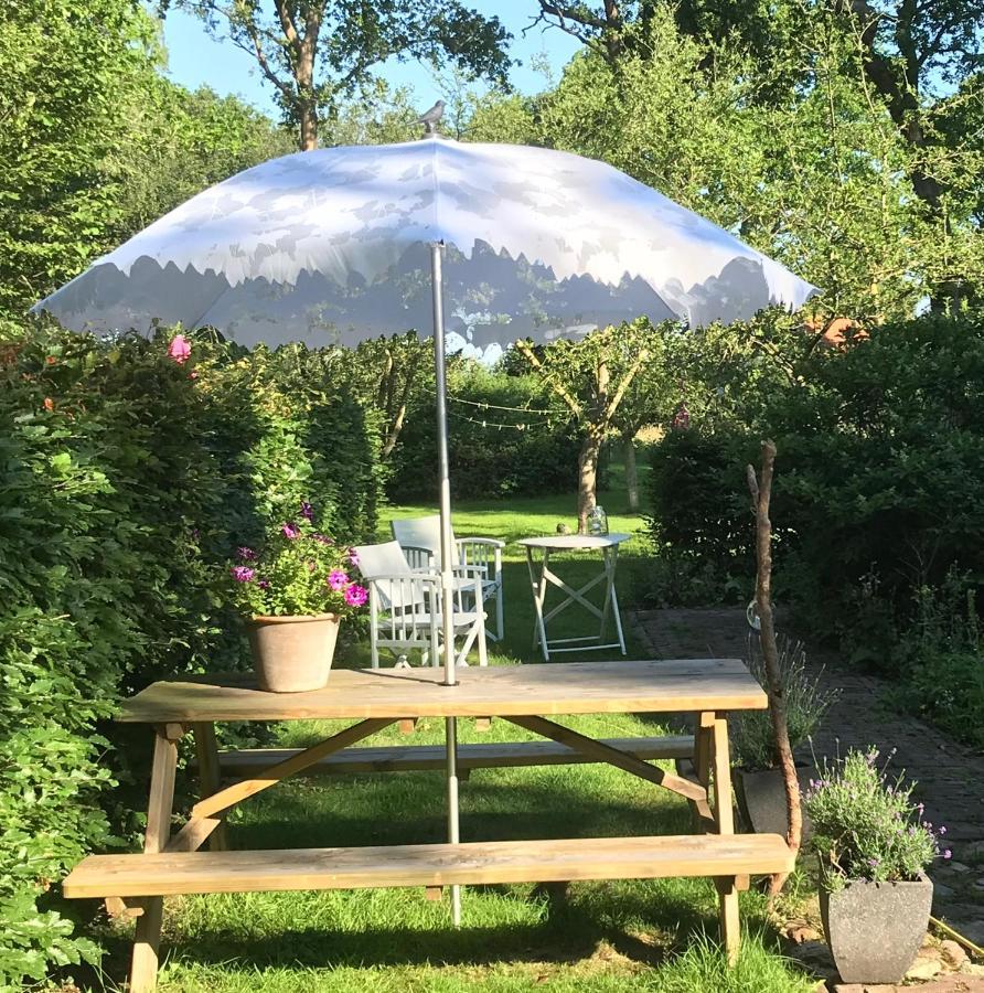 Aan De Dwarsweg Hotel Uffelte Luaran gambar