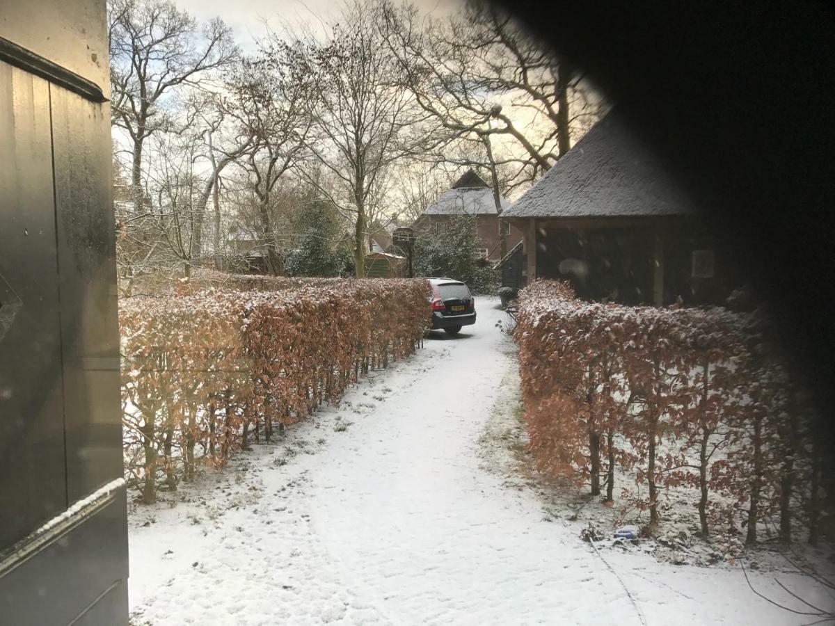 Aan De Dwarsweg Hotel Uffelte Luaran gambar