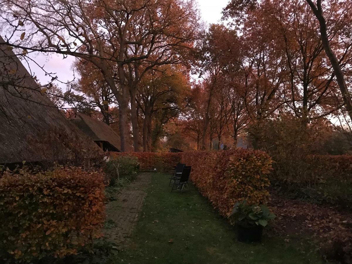 Aan De Dwarsweg Hotel Uffelte Luaran gambar